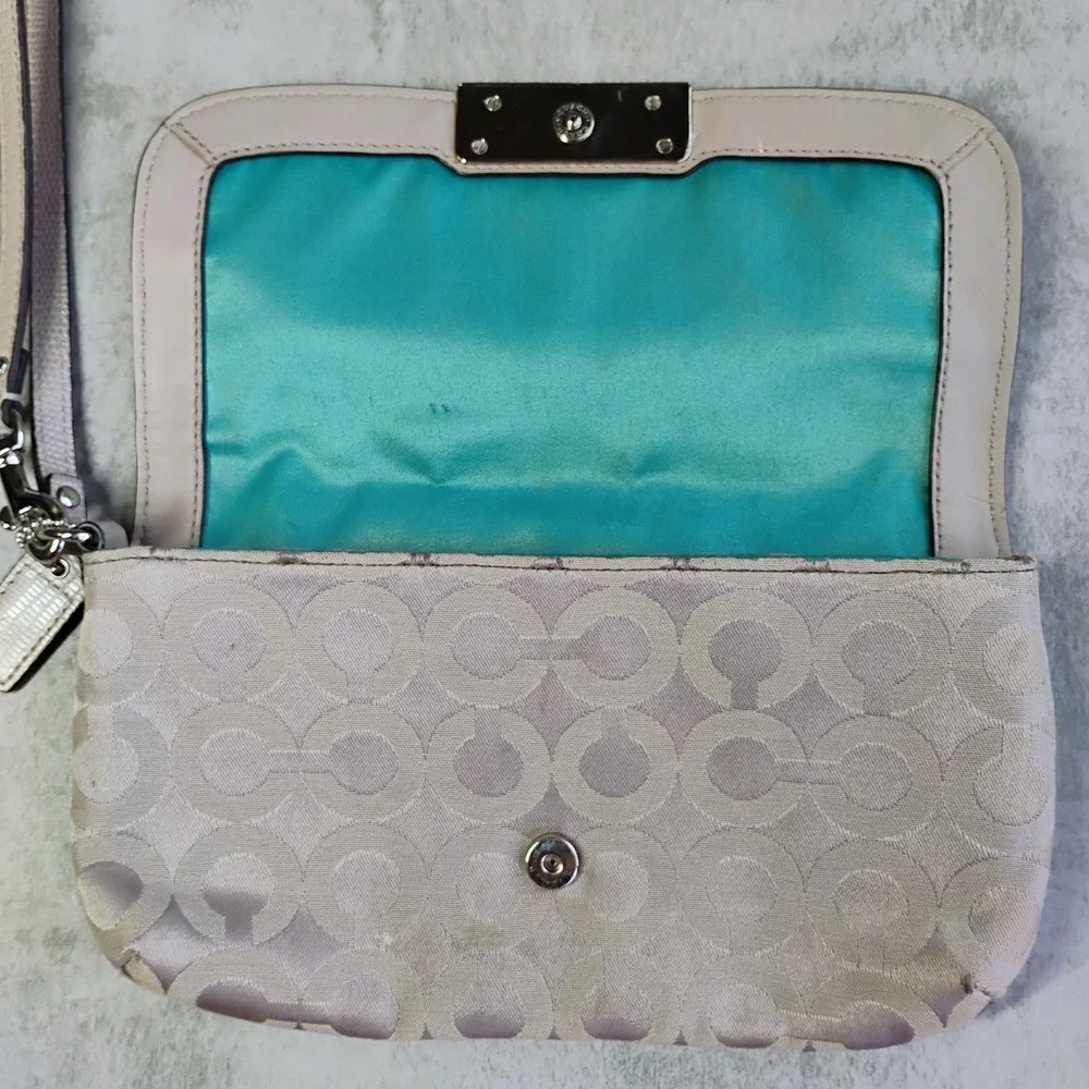 Coach Wristlet Kristin Beige Signature Canvas‎ Beige Leather Trim Small Bag